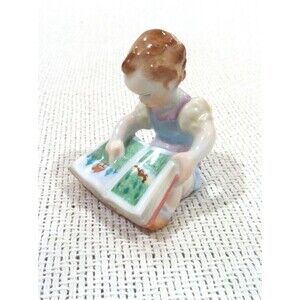 HEREND PORCELAIN HANDPAINTED READING GIRL "GREAT LESSON" FIGURINE  5838